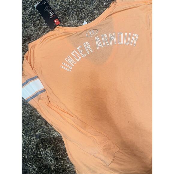 NWT Under Armour HeatGear Women’s Fitted Long Sleeve Peach Top Sz Small - Picture 5 of 5